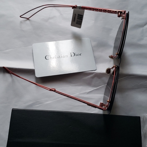 Dior Sunglasses - Picture 7 of 8